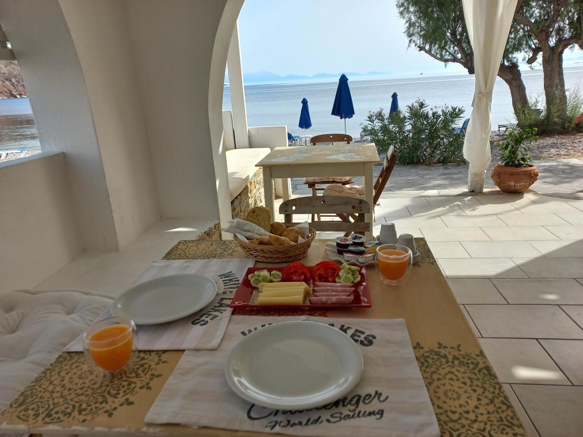 Livadia  Pavlos Rooms מראה חיצוני תמונה