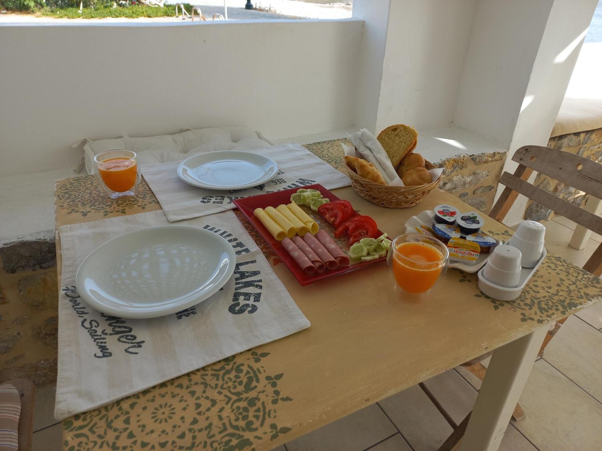 Livadia  Pavlos Rooms מראה חיצוני תמונה
