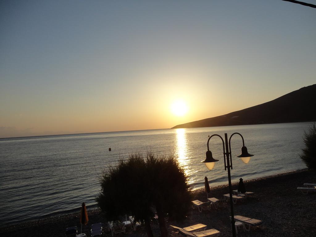 Livadia  Pavlos Rooms מראה חיצוני תמונה