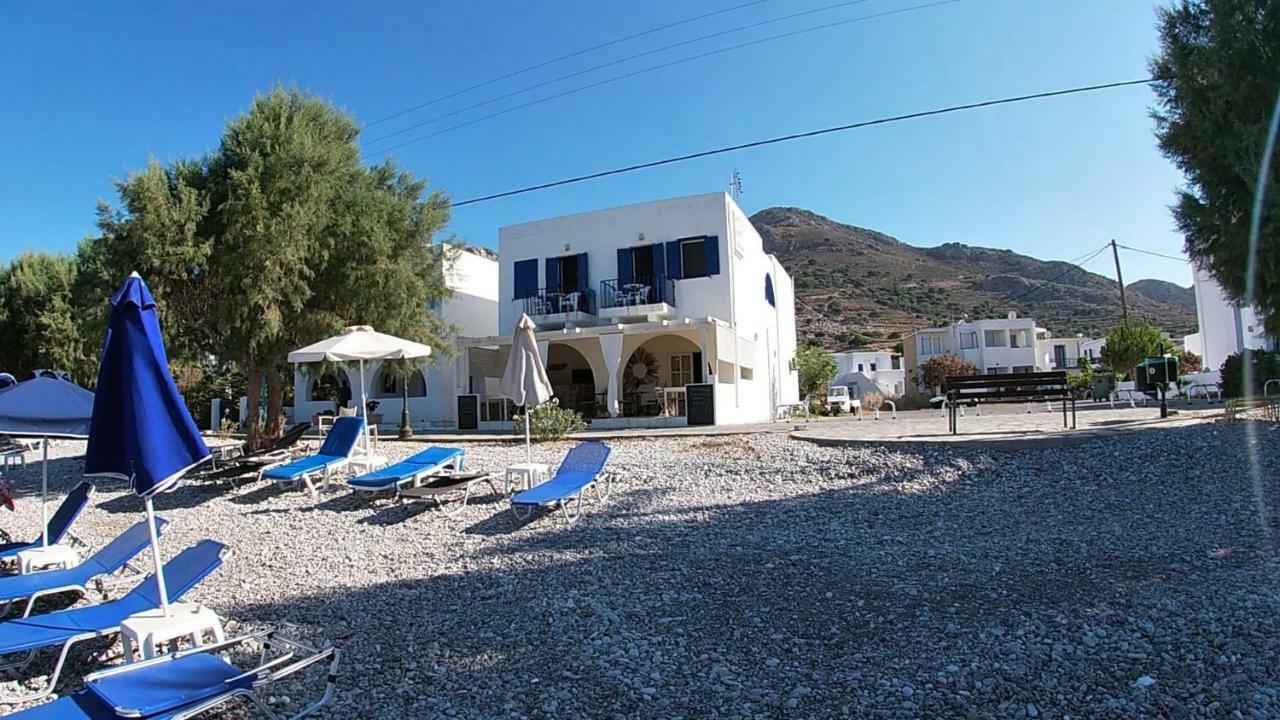 Livadia  Pavlos Rooms מראה חיצוני תמונה